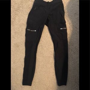 Athleta Highline hybrid cargo legging